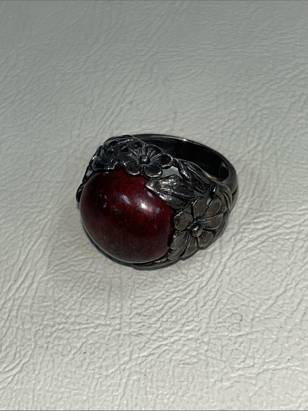 Floral Silver-tone Ring with Deep Red Cabochon